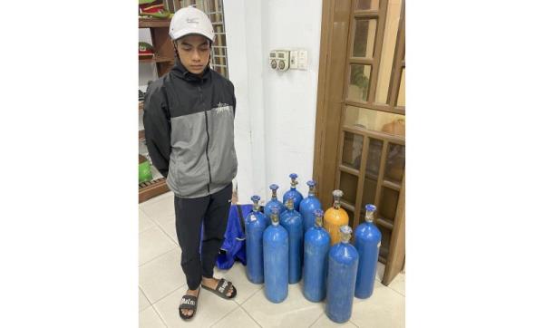 Khí cười người mếu