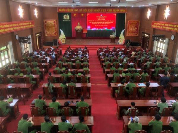 UBND tỉnh Đắk Nông công bố hoàn thành cấp CCCD cho 100% công dân đủ điều kiện và khen thưởng các tập thể, cá nhân