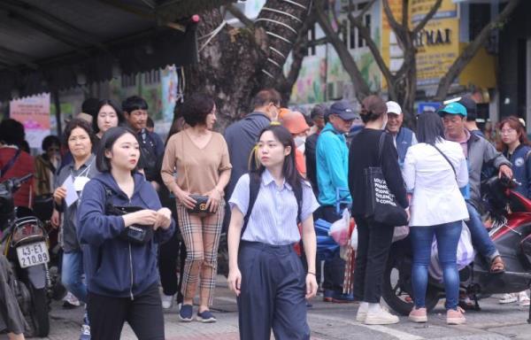 Là điểm đến được tìm kiếm nhiều nhất dịp hè, du lịch Đà Nẵng tăng trưởng mạnh