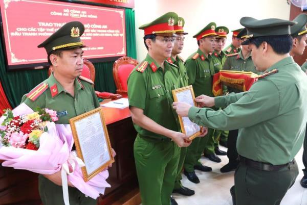 15 lượt tập thể thuộc Công an tỉnh Đắk Nông được Bộ Công an khen thưởng