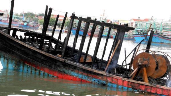 Ngư dân trắng tay sau vụ hàng loạt tàu cá bị cháy
