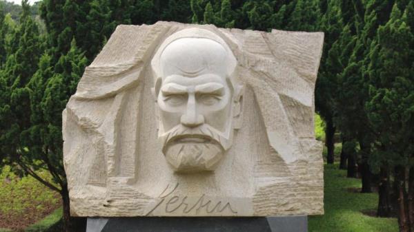 Vì sao gọi nhà bác học Yersin là ông Năm?