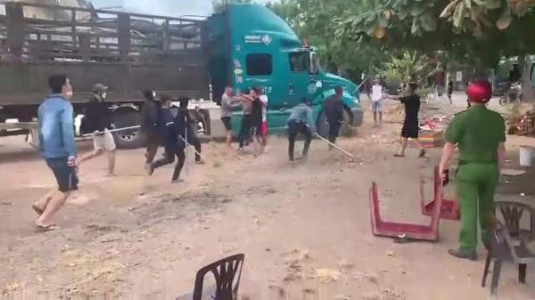 KHỞI TỐ VỤ ÁN HỖN CHIẾN GÂY XÔN XAO DƯ LUẬN