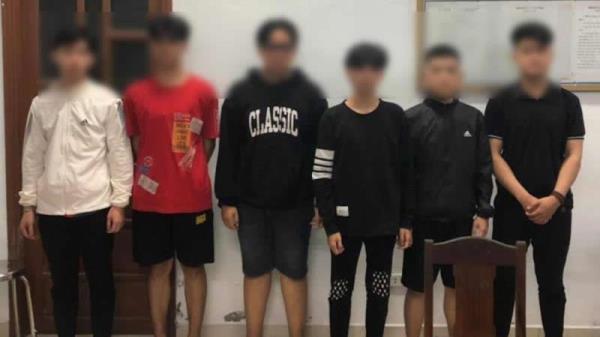 Sửu nhi tập kích nhau bằng mưa thủy tinh