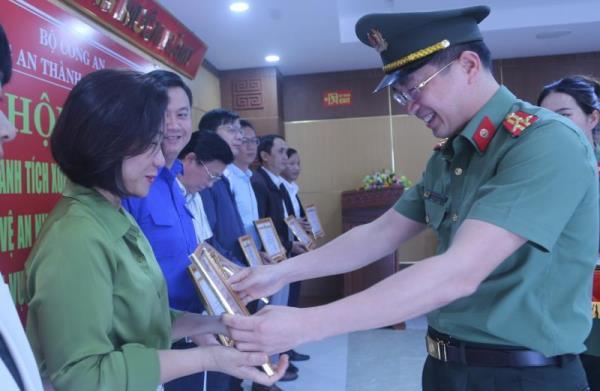 Nhiều mô hình hiệu quả phủ xanh thông tin tích cực, ngăn chặn tin xấu độc trên không gian mạng