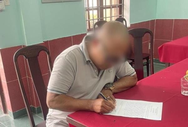 Lộ tẩy ngày đầu năm