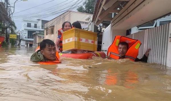 Mưa lũ ở Trung Bộ khiến 102 người chết và mất tích, 9.035 tỷ đồng thiệt hại