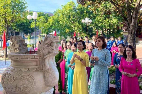 Hội Liên Hiệp Phụ nữ phường Liên Chiểu Về nguồn, tri ân gia đình chính sách