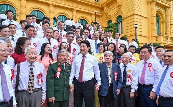 Báo chí phải luôn là người đồng hành tỉnh táo và tin cậy