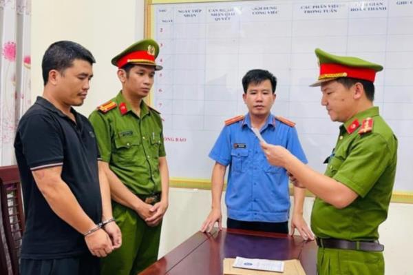 Tài xế gây tai nạn liên hoàn khiến 3 người chết ra đầu thú