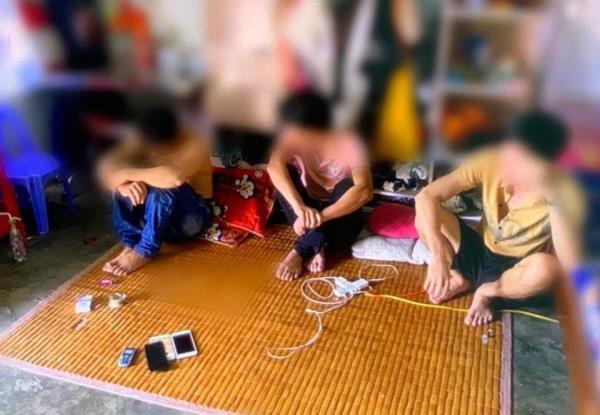 Kéo con nghiện về nhà… gầy ổ