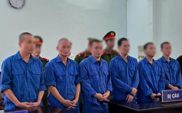 Cùng chơi cùng chịu… án