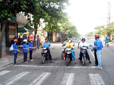 Hưởng ứng Cuộc vận động xây dựng nếp sống văn hóa giao thông