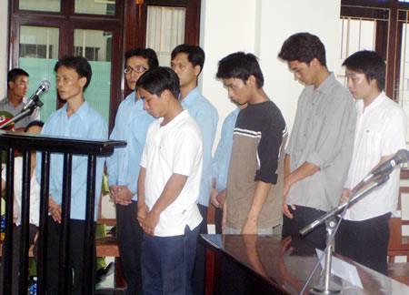 Đòi nợ thuê – hiểm họa và những hệ lụy