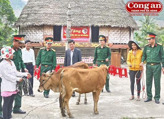 Sâu đậm tình quân dân