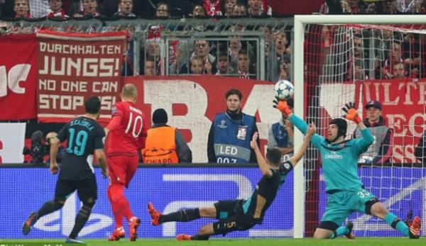 Bayern Munich – Arsenal 5-1: Tan xác pháo