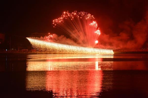 Khai tiệc DIFC 2015