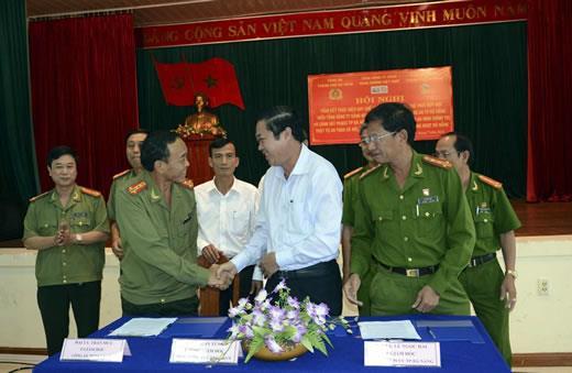 Ký kết quy chế phối hợp đảm bảo ANCT, TTATXH, PCCC và CNCH