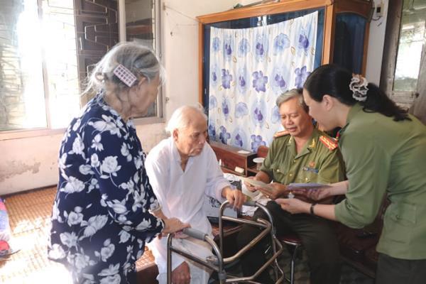 Nhiều hoạt động kỷ niệm 70 năm ngày truyền thống lực lượng CAND và 10 năm Ngày hội TDBVANTQ