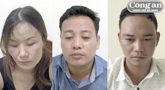 Sập bẫy hoa hồng