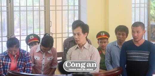 Xét xử nhóm lưu hành tiền giả xuyên quốc gia