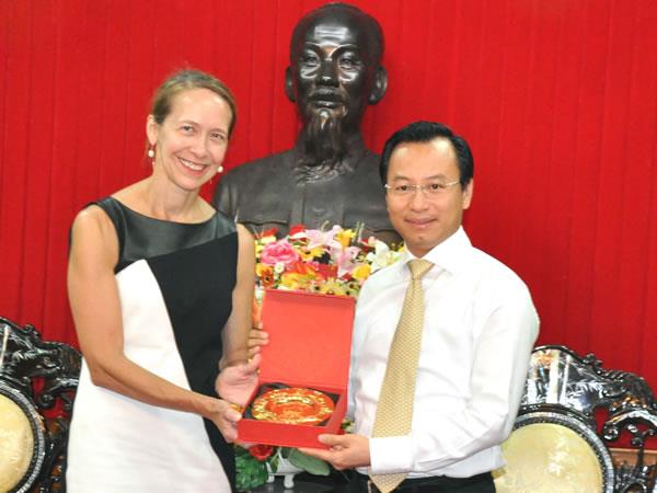 Lãnh đạo thành phố tiếp tân Tổng lãnh sự quán Hoa Kỳ  tại TP Hồ Chí Minh