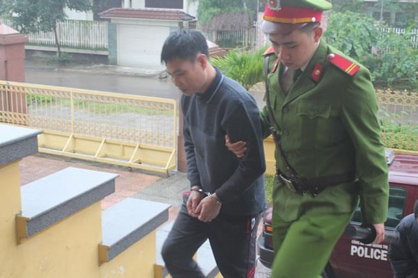 Giám đốc xài giấy tờ giả