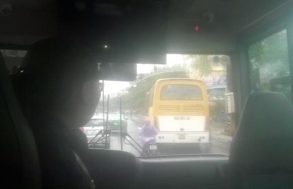 Nhặt chuyện đầu xuân trên xe buýt