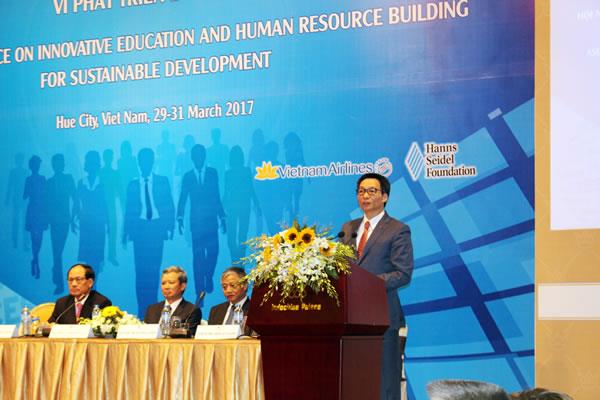 Đổi mới giáo dục, đào tạo ngày càng bức thiết