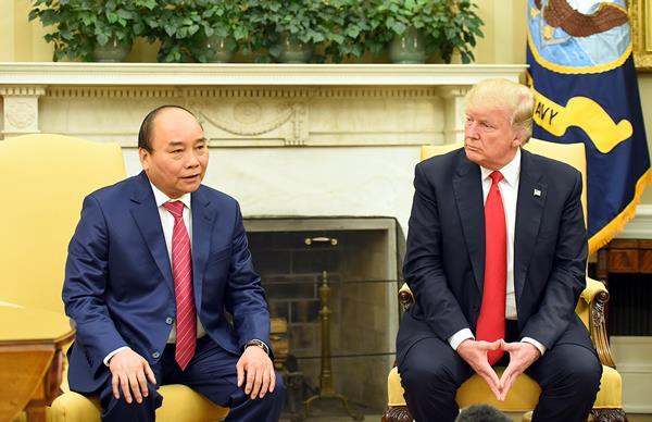 Thủ tướng Nguyễn Xuân Phúc hội đàm với Tổng thống Donald Trump