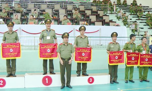 Bế mạc, trao giải môn cầu lông và cờ tướng đại hội khỏe Vì An ninh tổ quốc lần thứ VIII