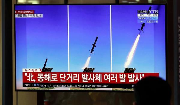 Triều Tiên phóng tên lửa trước thềm tổng tuyển cử Hàn Quốc