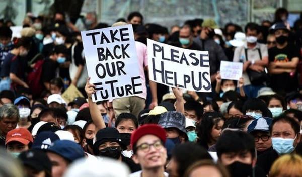 Thái Lan lo ngại khủng hoảng biểu tình