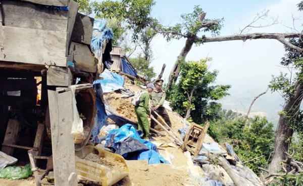 Truy quét vàng tặc đợt 2 tại khu vực mỏ vàng Bồng Miêu