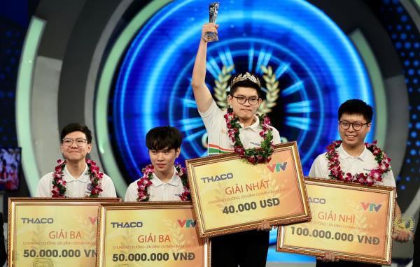 Nam sinh Nguyễn Hoàng Khánh vô địch Đường lên đỉnh Olympia 2021