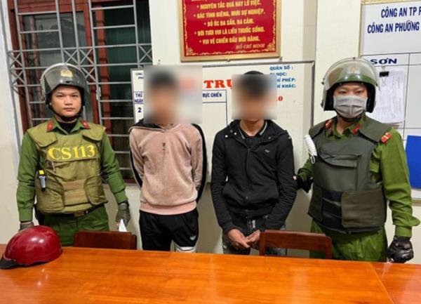 Báo thủ bị tóm tại trận