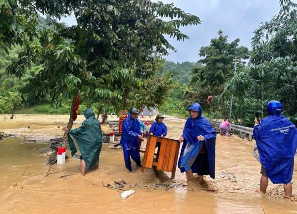 Lũ chồng bão, người dân Nghệ An trắng tay