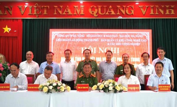 Tăng cường tuyên truyền về Trật tự an toàn giao thông, Phòng cháy chữa cháy và Cứu nạn cứu hộ với học sinh, sinh viên và công nhân