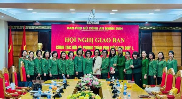 Phụ nữ Công an nhân dân phát huy vai trò nòng cốt trong các phong trào thi đua