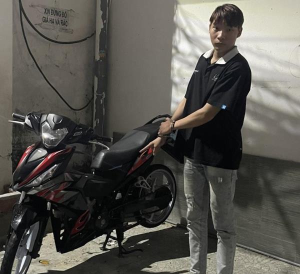 Bắt tạm giam 2 đối tượng trộm cắp xe máy