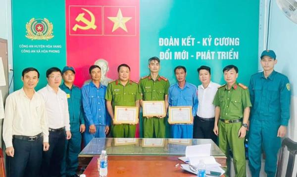 Lực lượng tuần tra 8394 xã Hòa Phong lập công