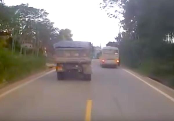 Tạm giữ phương tiện để làm rõ vụ tai nạn