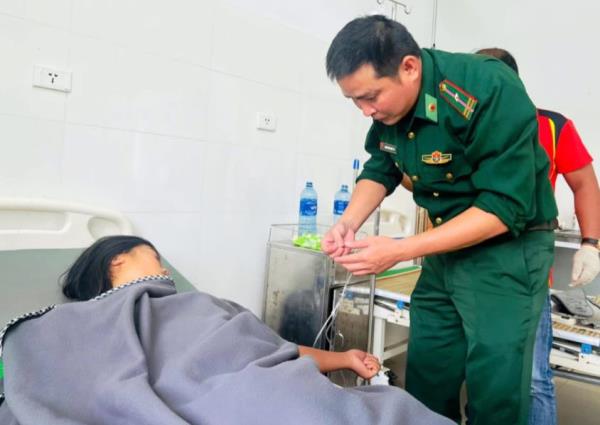 Giận chồng, một phụ nữ ở Quảng Nam ăn lá ngón tự tử