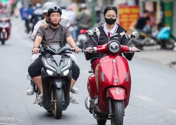 Từ 1/1/2025, học sinh sẽ không được lái xe máy dưới 50cc khi chưa làm việc này