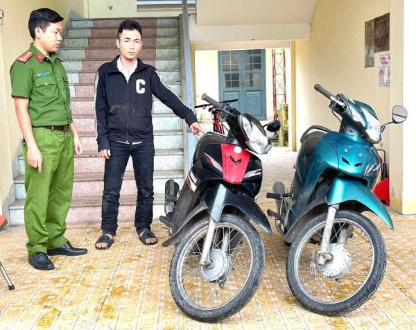 Bắt kẻ 1 đêm lẻn vào nhà dân trộm 2 xe máy