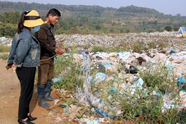 Nguời dân bức xúc vì rác thải y tế đổ trực tiếp ra môi trường