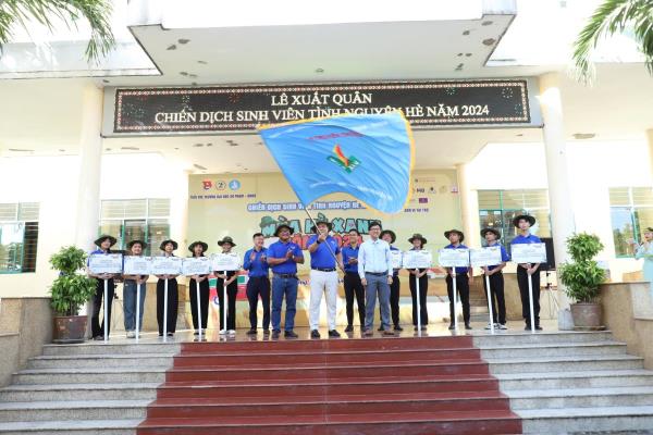 Tuổi trẻ Đại học Sư phạm Đà Nẵng xuất quân chiến dịch tình nguyện Mùa hè xanh 2024