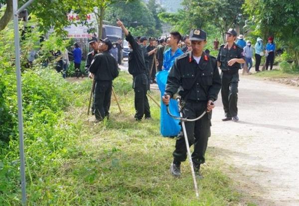 Cảnh sát Cơ động hành quân dã ngoại trấn áp tội phạm