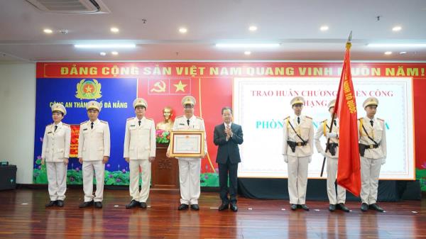 Bí thư Thành ủy Đà Nẵng Nguyễn Văn Quảng: Lực lượng Công an thành phố gương mẫu, đi đầu trong sắp xếp tinh gọn bộ máy