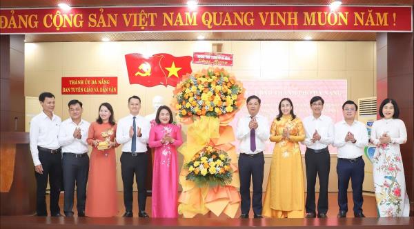 Bí thư Thành ủy Lương Nguyễn Minh Triết thăm, chúc mừng 95 năm ngày truyền thống công tác Dân vận của Đảng